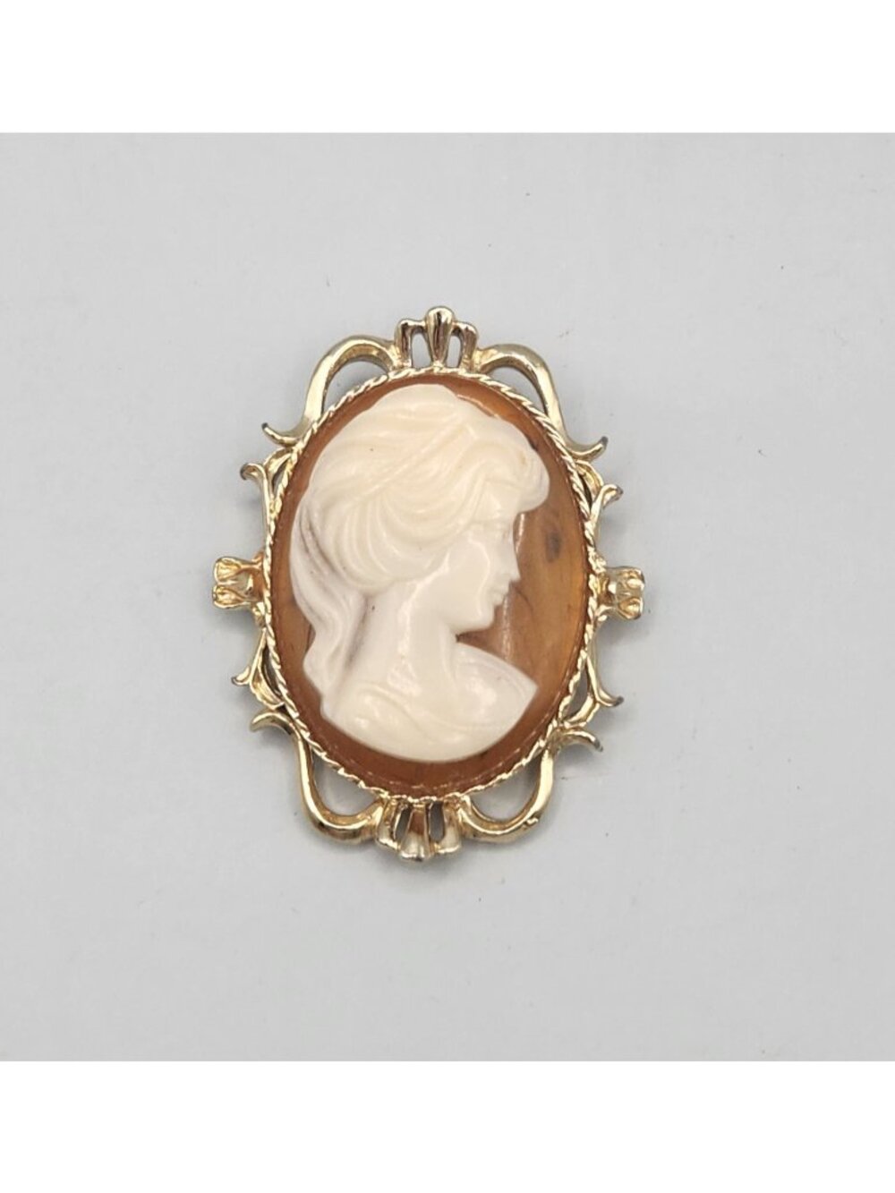 Gold Tone Cameo Brooch
